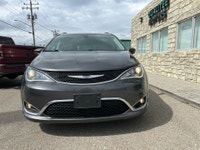 2018 CHRYSLER PACIFICA TOURING L + FULLY LOADED MINI-VAN WITH STOW N GO SEATS! QualiTee Motors offer... (image 1)