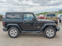 KBB.com Best Resale Value Awards. This Jeep Wrangler has a trusty Gas V6 3.6L/220 engine powering th... (image 5)