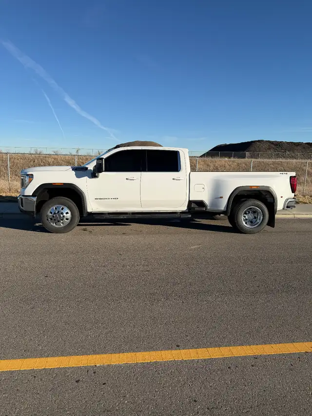 2021 L5P Duramax Dually in Cars & Trucks in Lethbridge - Image 7