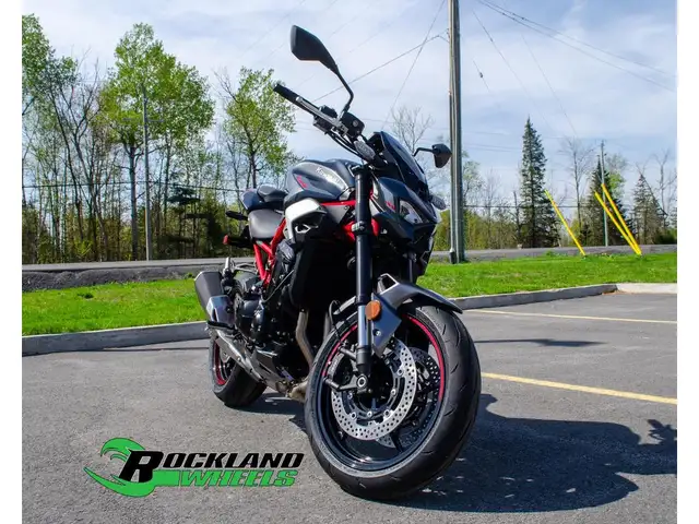 2025 Kawasaki Z900 in Street, Cruisers & Choppers in Ottawa - Image 4