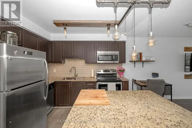 1606 - 1940 IRONSTONE DRIVE Burlington (Uptown), Ontario in Condos for Sale in Oakville / Halton Region - Image 13