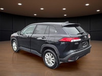 Price includes $1,000 finance credit. Price does not include fees or taxes. The 2024 Toyota Corolla... (image 7)