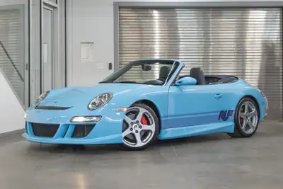 Voici une Porsche 997 Carrera S Cabriolet 2005 unique en son genre, convertie et modifiée profession...
