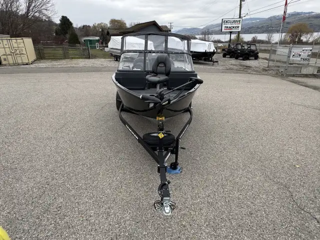 2026 TRACKER ProGuide V-175 Combo Fish & Ski-Fishing boat in Powerboats & Motorboats in Prince Albert - Image 14