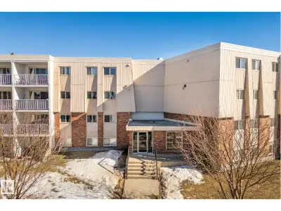 Fantastic 3 bed TOP FLOOR (private/quiet) w/IN-SUITE LAUNDRY: LG front-load washer/dryer. 2 PARKING...