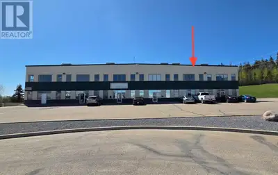 Affordable and practical industrial/ warehouse bay located in the riverside heavy industrial park. C...