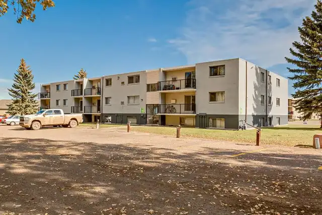 Affordable Apartments for Rent - Eighty Nine Collins Apartments  in Long Term Rentals in Medicine Hat - Image 18