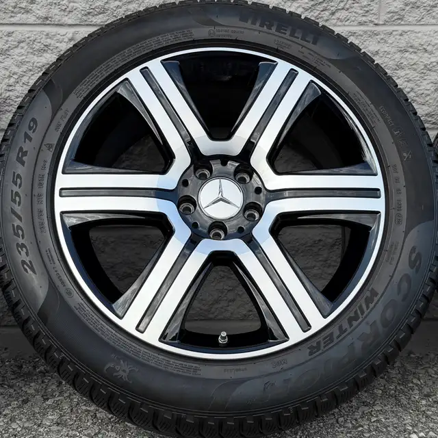 (97%) 4x GLC 43 AMG 19" OEM RunFlat Winter Wheels Package in Tires & Rims in City of Toronto - Image 4
