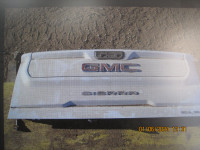 2024 GMC  Truck Box and Tailgate