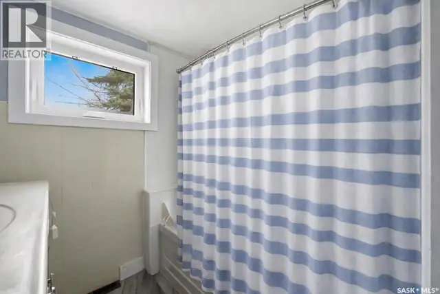 304 Main STREET Avonlea, Saskatchewan in Houses for Sale in Moose Jaw - Image 21