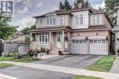 Elegant 5-Bedroom Detached Home in Prestigious Bayview MeadowsFeaturing a professionally finished ba...