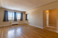 11615 113 ave -  Character 1 Bedroom Suite in a Quiet Location