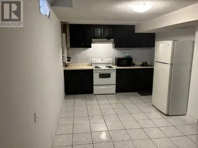 BASEMENT - 166 KNIGHTSWOOD AVENUE Vaughan (Maple), Ontario
