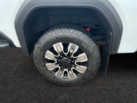 Welcome to Capital GMC! This 2026 GMC Sierra 2500HD in Glacier White Tricoat is equipped with 4WD an... (image 8)