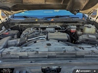 2500 4WD Crew Cab – Summit White with Jet Black interior, deep tint rear glass, power door locks, re... (image 9)