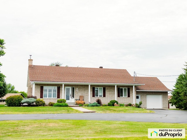 $749,999 - Bungalow for sale in St-Cesaire — photo 1
