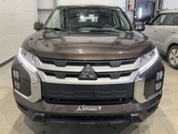 Le Mitsubishi RVR 2020 version SE AWD MAGS CAMERA RECUL CRUISE A/C usagé offert chez AutoStudio 72 à... (image 5)