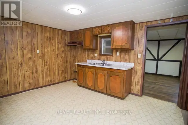 104 HILLSIDE AVENUE Norfolk (Delhi), Ontario in Houses for Sale in Norfolk County - Image 30