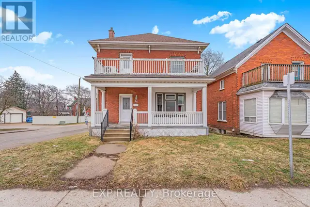 30 REGINA STREET N Waterloo, Ontario in Long Term Rentals in Kitchener / Waterloo - Image 3