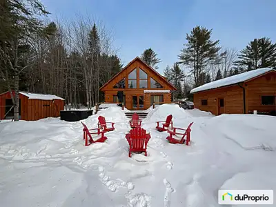 WATERFRONT PROPERTY Located within an hour drive from downtown Ottawa and less than 2 hours from Mon...