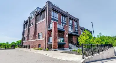 Price: $629,029 / $2,386/mo The best unit in the entire complex! Rarely offered corner unit! Perfect...