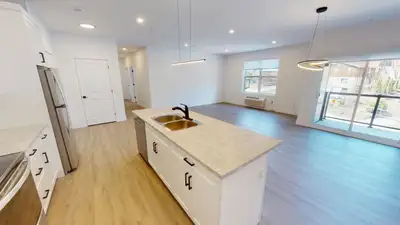 THE WILLOW Location: 2 bedroom, 2 bathroom apartment conveniently located at 94 Forest Hill Rd., Fre...