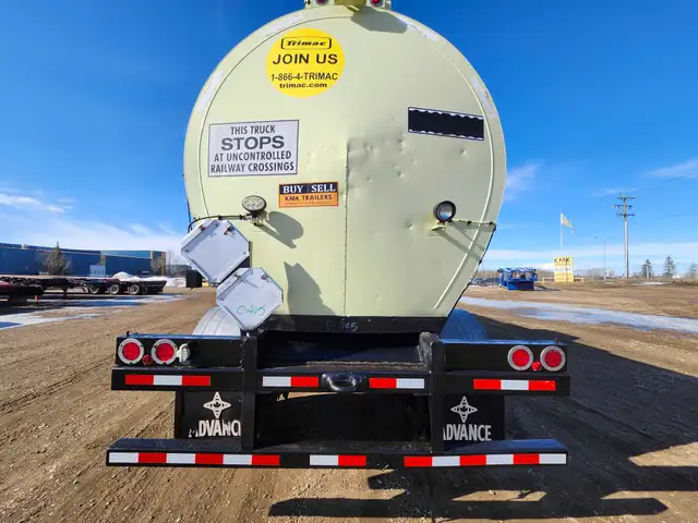 2004 Advance 51,400 L Super B-Train Insulated 406 Tank Trailer in Heavy Equipment in Delta/Surrey/Langley - Image 35
