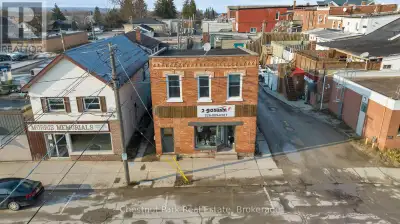 Welcome to historic Meaford, Ontario located on the shores of Georgian Bay, Ontario's apple country...