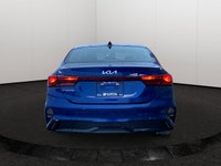 This Kia Forte has a dependable Regular Unleaded I-4 2.0 L/122 engine powering this Variable transmi... (image 4)