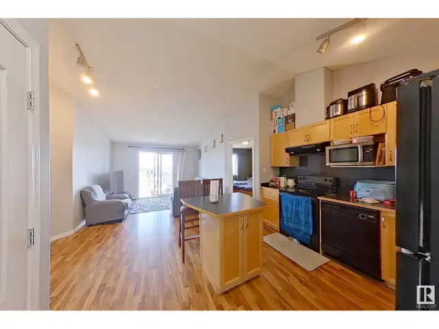 #418 3425 19 ST NW Edmonton, Alberta62864759137794124