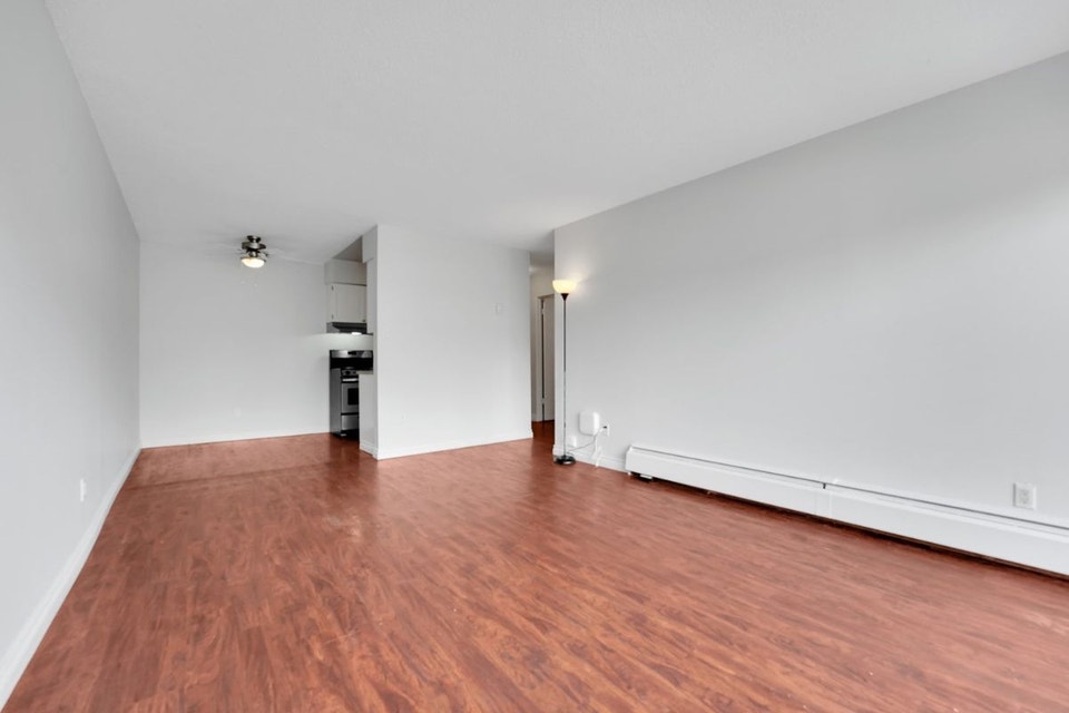 Colonial House Apartments - 1 Bedroom available at 435 Ash Stree 2