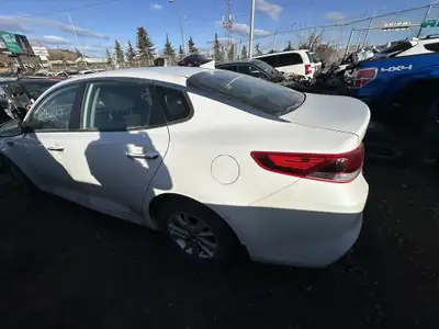 VIN - 5XXGT4L31JG266548 Mileage - 182950 KMs Engine - 2.4L AUTO FWD TRIM - LX To check if we have th...