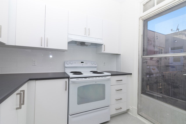 3710 Chemin Queen Mary — photo 1