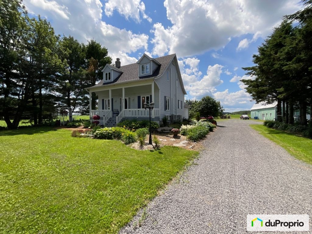 $650,000 - Acreage / Hobby Farm / Ranch for sale in St-Narcisse — photo 1
