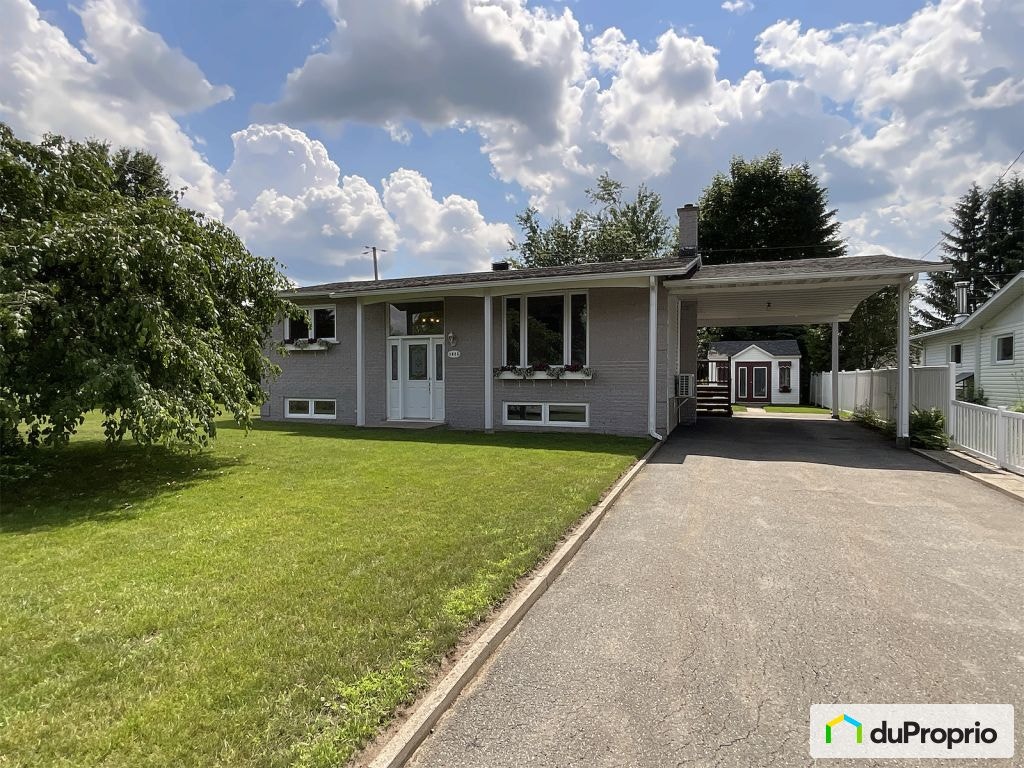 $368,000 - Bungalow for sale in Plessisville — photo 1