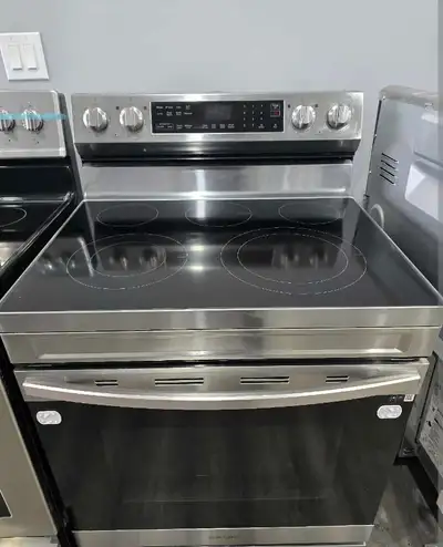 Like New Samsung 30" Stainless Steel Electric Ceramic Top Stove, View more