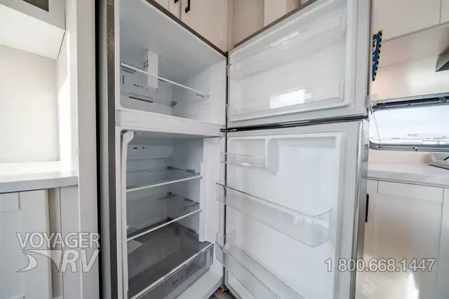 2026 Jayco Jay Flight 401FLTS Bungalow in Travel Trailers & Campers in Kelowna - Image 12