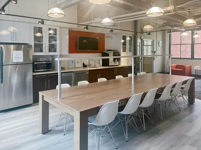 Office space for rent for 1 person in Queen Richmond Centre in Commercial & Office Space for Rent in City of Toronto - Image 6