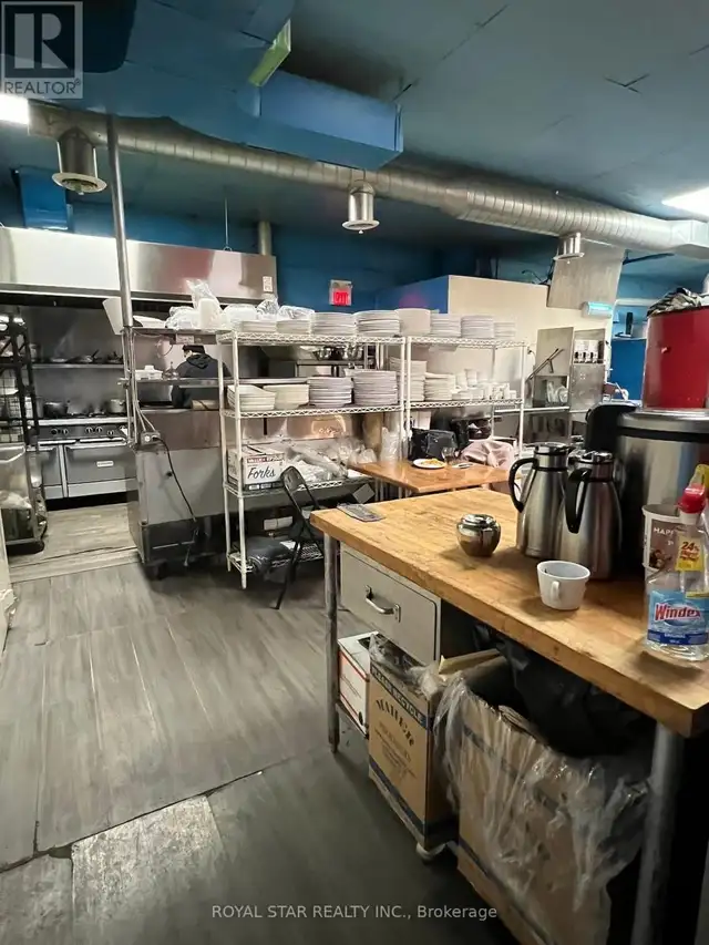 6&7 - 9300 KEELE STREET Vaughan (Maple), Ontario in Commercial & Office Space for Sale in Markham / York Region - Image 18