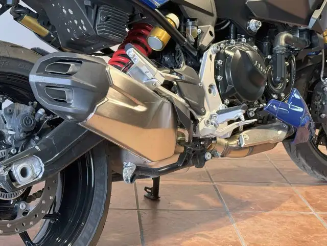 2023 BMW F900XR in Sport Bikes in City of Montréal - Image 11