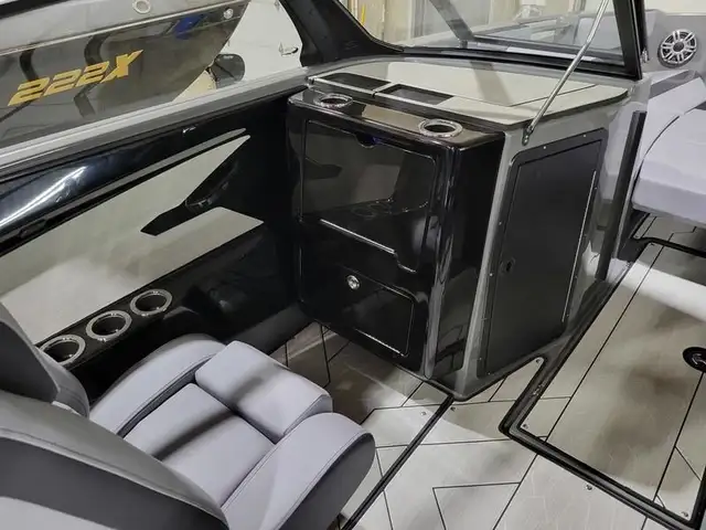 2025 Yamaha Boats 222XE - ADIOS TO SUMMER SALE! in Powerboats & Motorboats in Saskatoon - Image 16