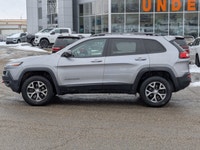 Come see this 2018 Jeep Cherokee Trailhawk Leather Plus. Its Automatic transmission and Regular Unle... (image 4)