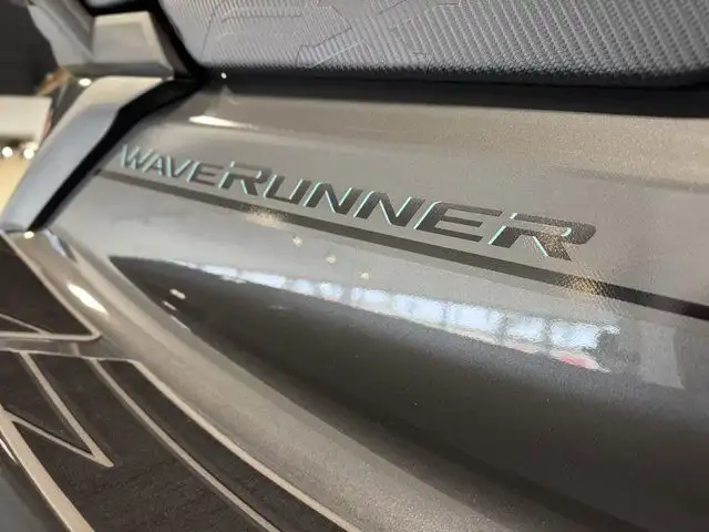 2025 YAMAHA FXHO WITH AUDIO 1900CC-BLACK! in Personal Watercraft in Edmonton - Image 6