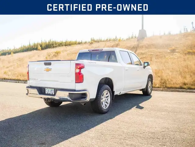 2021 Chevrolet Silverado 1500 LT in Cars & Trucks in St. John's - Image 8