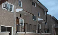 Condo Townhouse At 50 Scarborough Golf Club Rd, Toronto