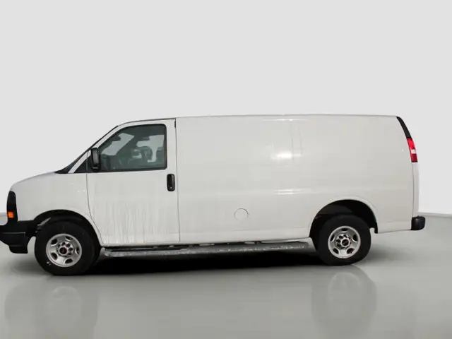 2023 GMC Savana Cargo Base in Cars & Trucks in Comox / Courtenay / Cumberland - Image 6