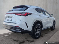 *ONE OWNE, **WIRELESS APPLE CAR PLAY, ANDROID AUTO, LEATHER, MOONROOF...* Featuring a 9.8-inch Lexus... (image 6)