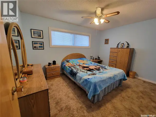 33 Main STREET Willow Bunch Rm No. 42, Saskatchewan in Houses for Sale in Moose Jaw - Image 15