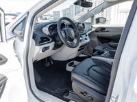 Check out this 2024 Chrysler Pacifica Touring-L before it's too late! *Get Your Money's Worth for th... (image 6)