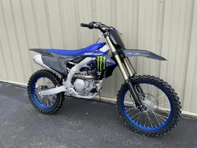 2025 YAMAHA YZ450F MONSTER (FINANCING AVAILABLE) in Dirt Bikes & Motocross in Kelowna - Image 3